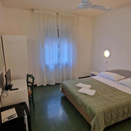 Hotel Sorriso برنزوني سول جاردا المظهر الخارجي الصورة