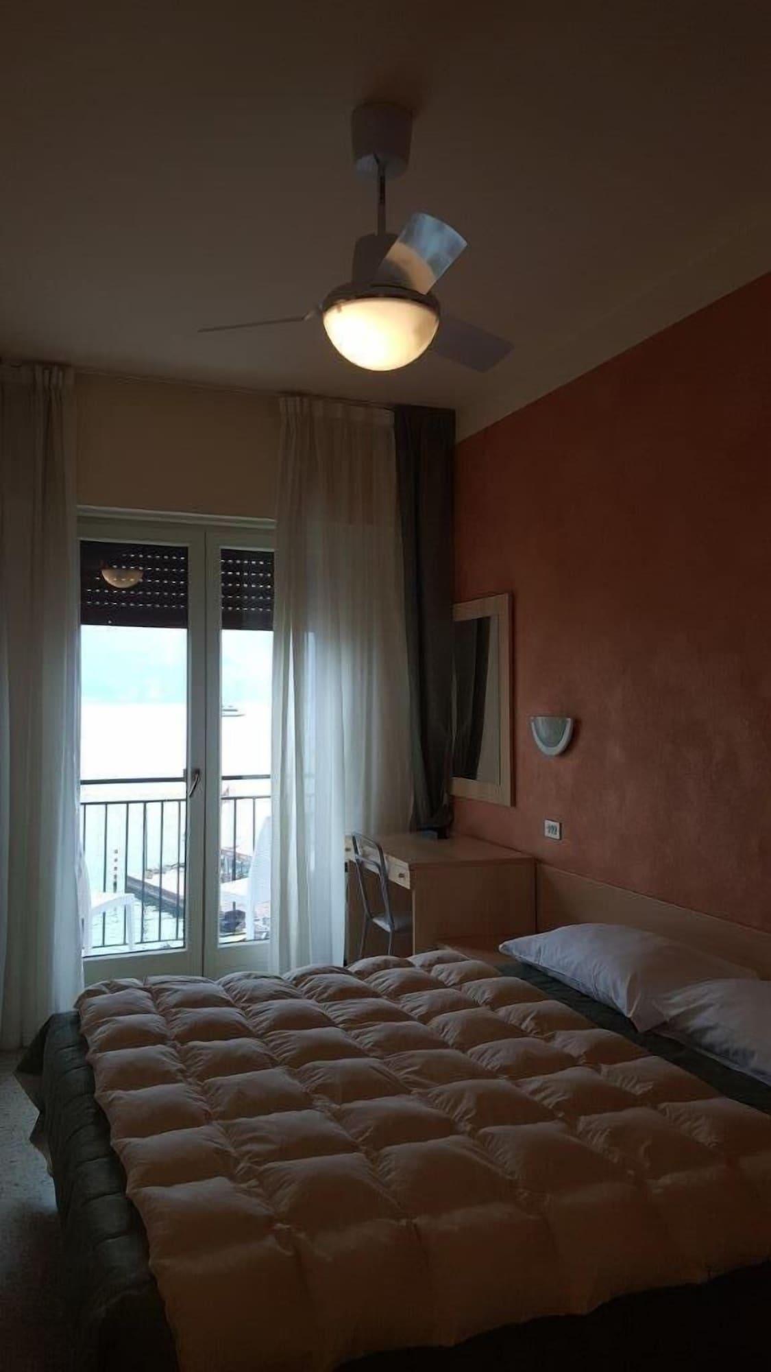 Hotel Sorriso برنزوني سول جاردا المظهر الخارجي الصورة