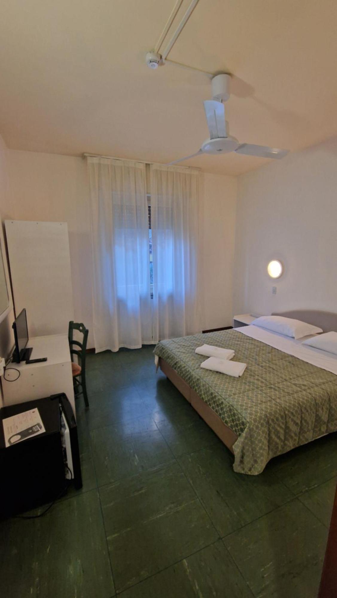Hotel Sorriso برنزوني سول جاردا المظهر الخارجي الصورة